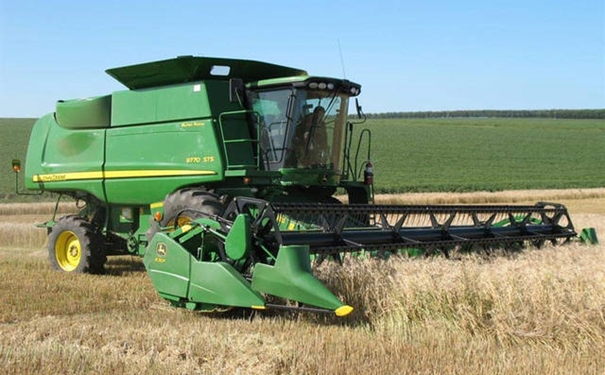 1626775250536363.jpg 二手農用收割機進口報關_副本.jpg